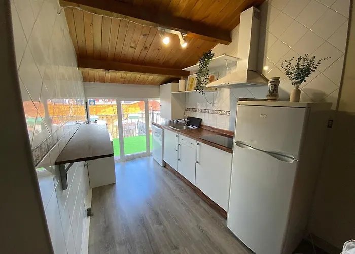 Atico El Hub 아파트 *